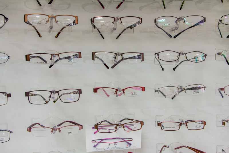 Where to Buy Glasses in Kitchener Lens Master Optician